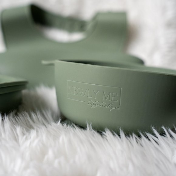 8 Piece Silicone Dining Set - Picture 3 of 5